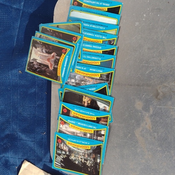 James Bond "MOONRAKER" Trading Cards Collection - Picture 6 of 6